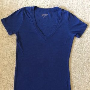 Arizona Jean Company Navy Blue V-neck (xs)